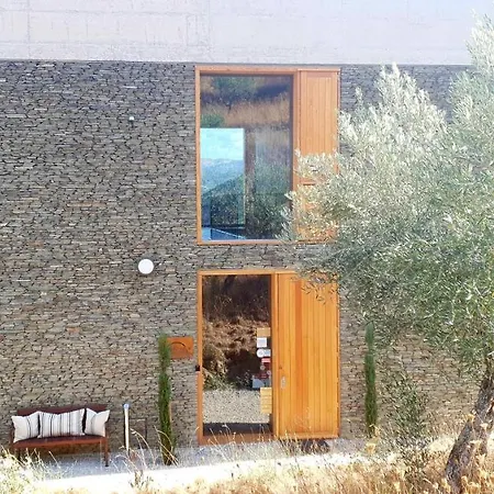 Casa Do Arco By Douro Exclusive Bed & Breakfast 3*